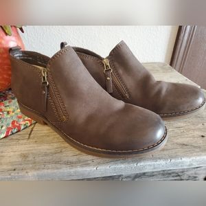Women's Brown Nubuck Leather Ankle Boots
